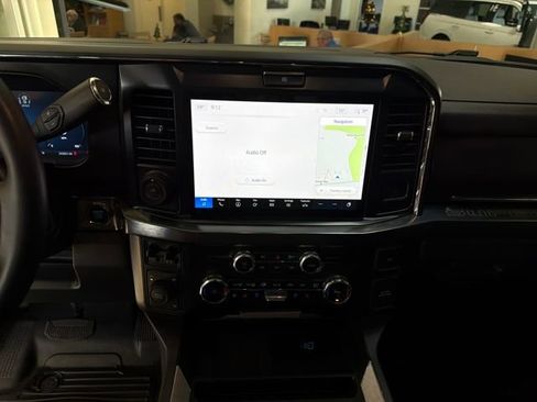 Used 2025 Ford F250 Lariat w/ Lariat Ultimate Package image 22