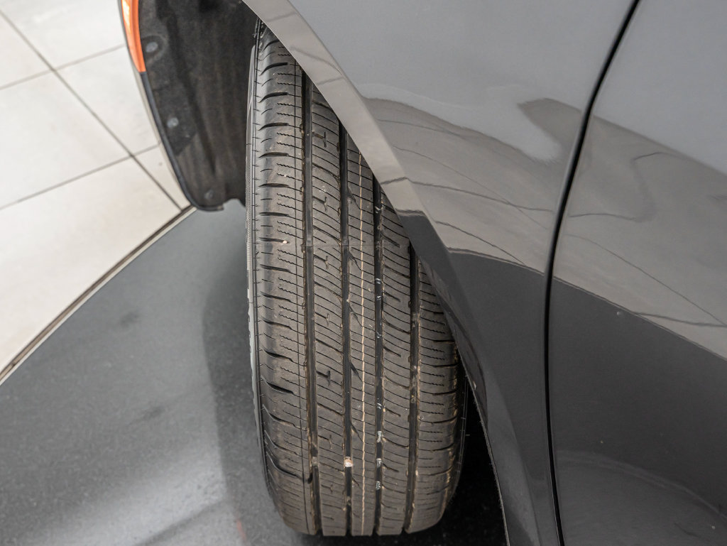 Used 2022 Chrysler Pacifica Touring-L FWD image 44