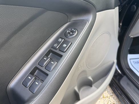 Used 2016 Kia Forte LX image 14