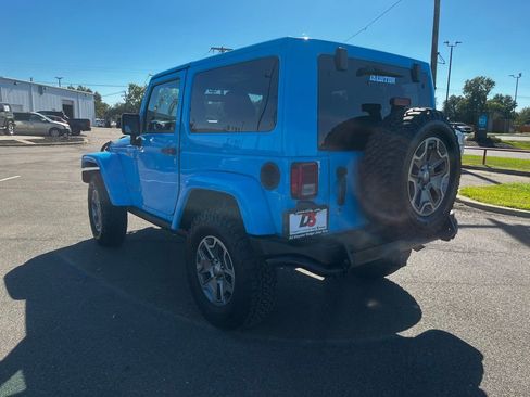 Used 2018 Jeep Wrangler Rubicon w/ Power Convenience Group image 4
