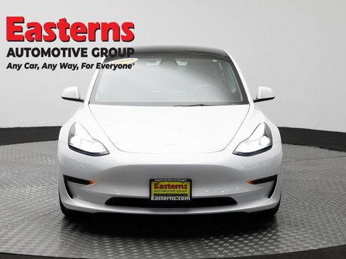Used 2023 Tesla Model 3 Standard Range RWD image 2