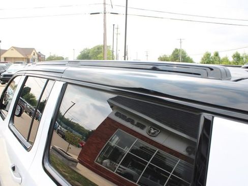 Used 2024 Jeep Grand Wagoneer Series III w/ Rear Seat Video Group 1 AWD/4WD image 41