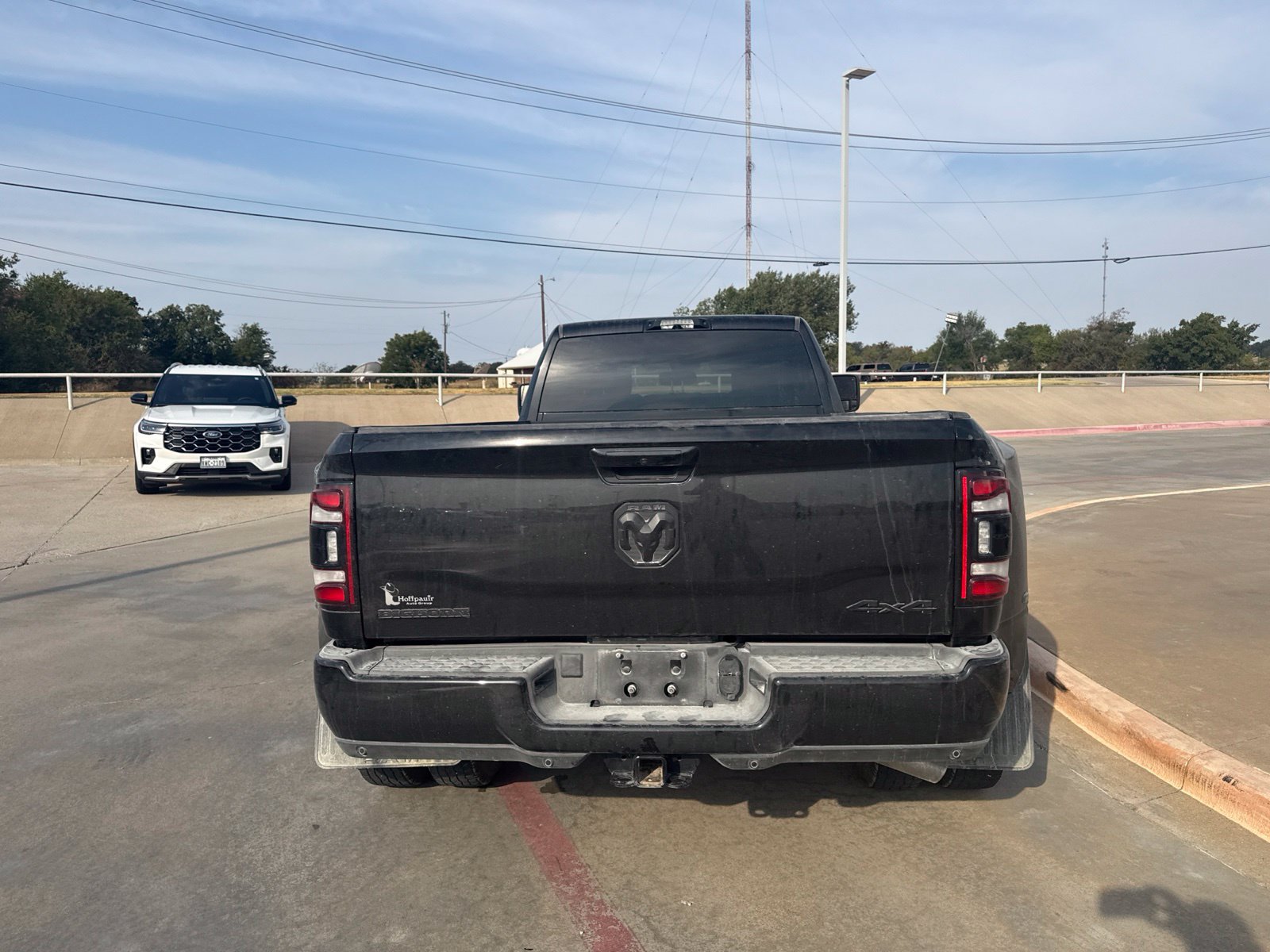 Used 2024 RAM 3500 Big Horn w/ Night Edition AWD/4WD image 6