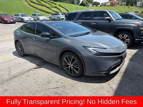 Used 2024 Toyota Prius XLE FWD image 16