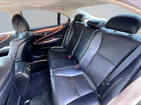 Used 2010 Lexus LS 460 RWD image 26
