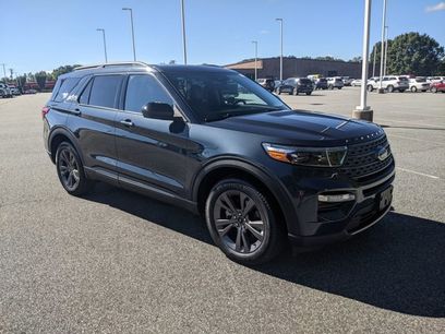 Certified 2023 Ford Explorer XLT w/ Equipment Group 202A
