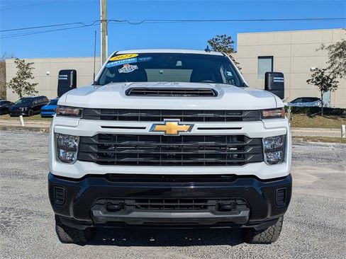 Used 2024 Chevrolet Silverado 2500 Custom w/ Custom Value Package image 9