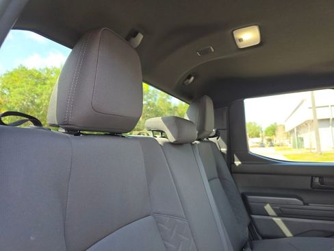 Certified 2025 Toyota Tacoma SR5 AWD/4WD image 18
