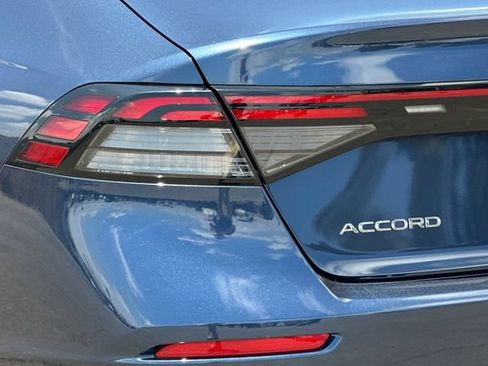 Used 2025 Honda Accord SE image 32