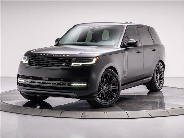 Used 2025 Land Rover Range Rover SE AWD/4WD image 1