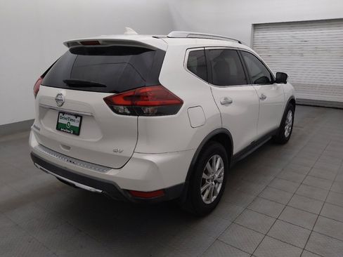 Used 2018 Nissan Rogue SV w/ Premium Package FWD image 9