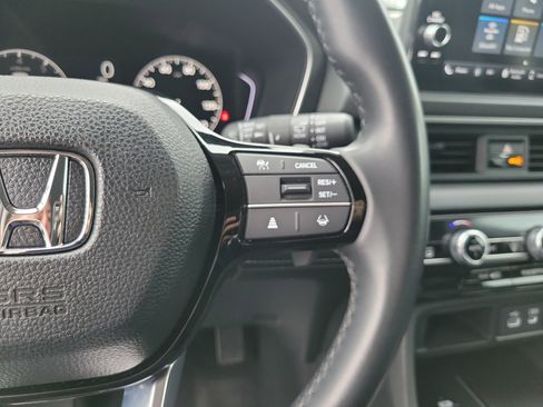 Used 2023 Honda Pilot EX-L image 16