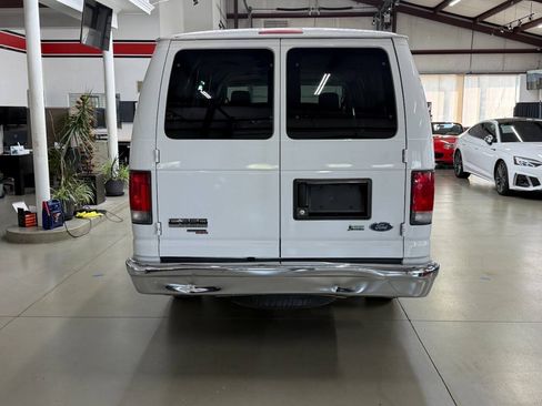 Used 2014 Ford E-350 and Econoline 350 XLT RWD image 3