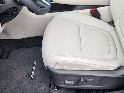 New 2026 Hyundai Tucson Limited AWD/4WD image 9