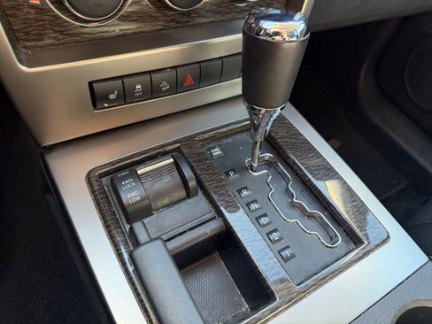 Used 2011 Jeep Liberty Limited w/ Chrome Accents Group image 21