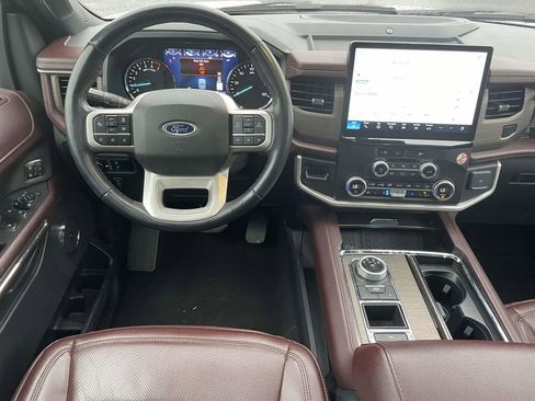 Used 2024 Ford Expedition Limited image 24