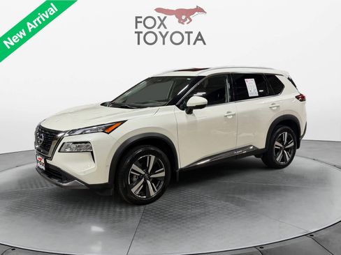 Used 2023 Nissan Rogue SL w/ SL Premium Package image 1