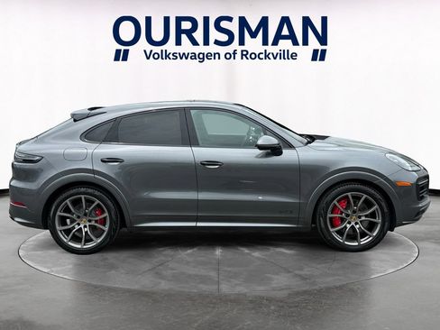 Used 2023 Porsche Cayenne GTS w/ Premium Package AWD/4WD image 7