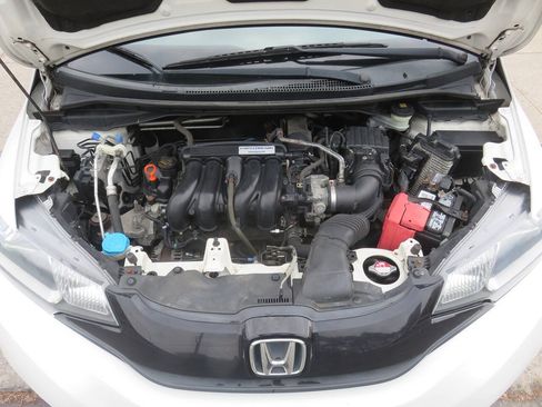 Used 2015 Honda Fit LX image 39
