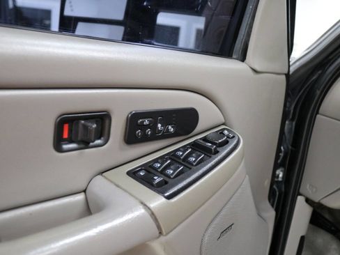 Used 2006 GMC Sierra 2500 SLT w/ Heavy-Duty Power Package image 57