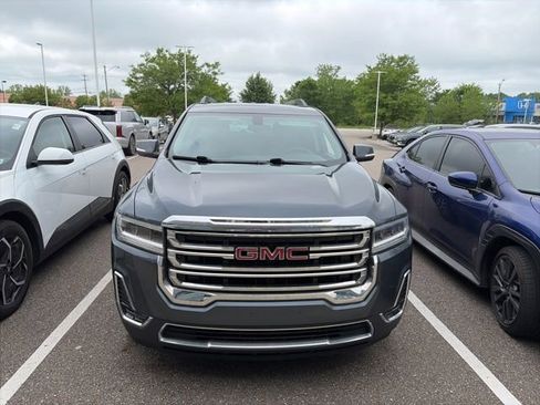 Used 2020 GMC Acadia SLE w/ Driver Convenience Package FWD image 3