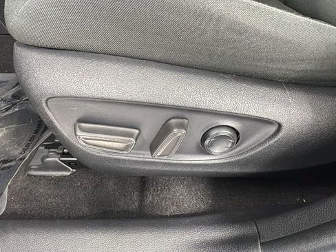 Used 2022 Toyota RAV4 XLE image 11