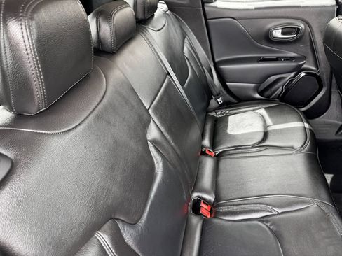 Used 2018 Jeep Renegade Altitude w/ UConnect 8.4 Nav Group AWD/4WD image 27