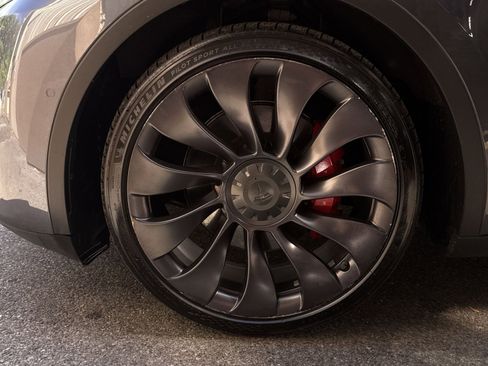 Used 2021 Tesla Model Y Performance AWD/4WD image 12