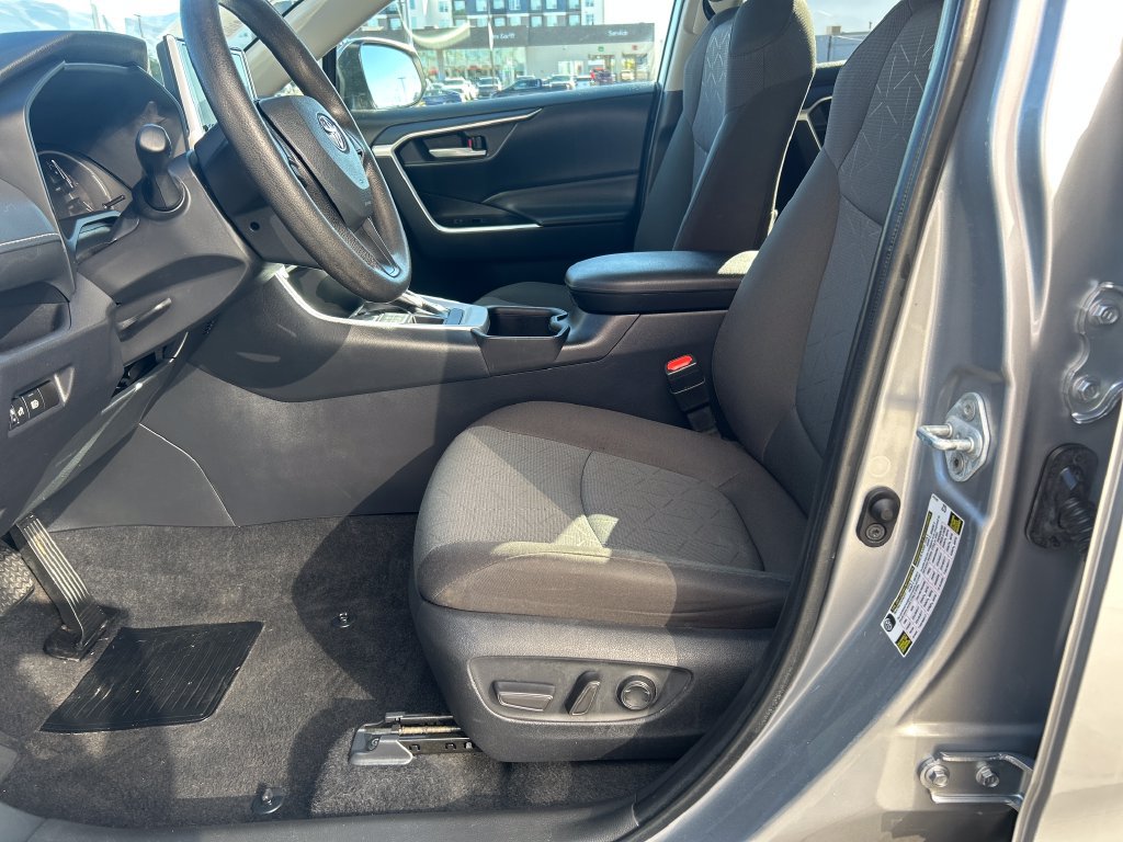 Certified 2025 Toyota RAV4 XLE AWD/4WD image 9