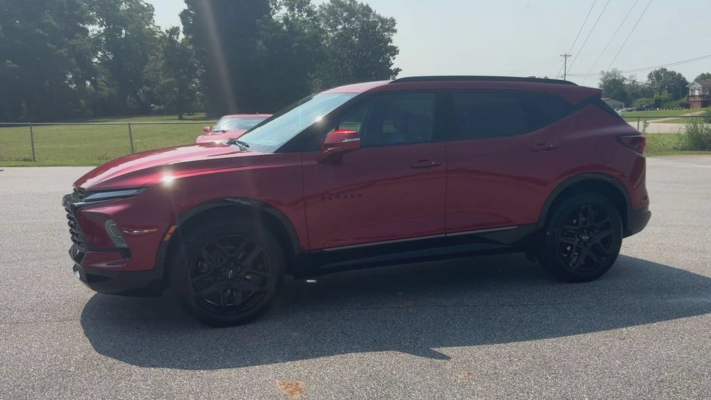 Certified 2024 Chevrolet Blazer RS w/ Enhanced Convenience Package FWD image 5