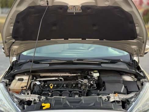 Used 2017 Ford Focus SE w/ Cold Weather Package image 26