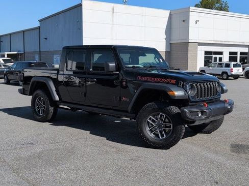 New 2026 Jeep Gladiator Mojave image 2