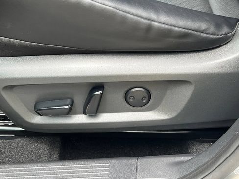 Certified 2023 Nissan Rogue SV w/ SV Premium B Package AWD/4WD image 16