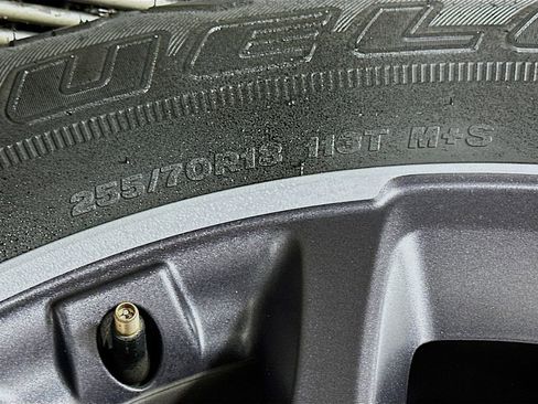 Used 2019 Jeep Wrangler Unlimited Sahara image 34