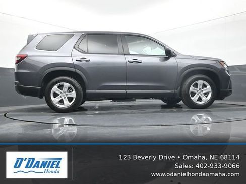 Used 2023 Honda Pilot LX image 13