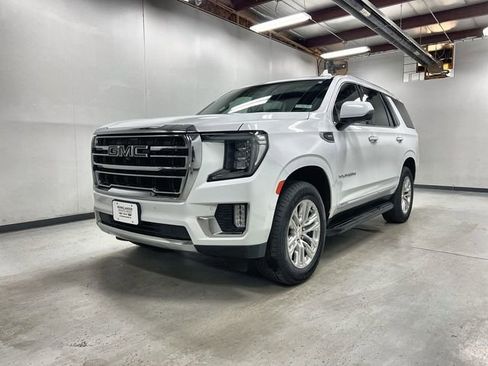 Used 2022 GMC Yukon SLT w/ SLT Premium Package image 1