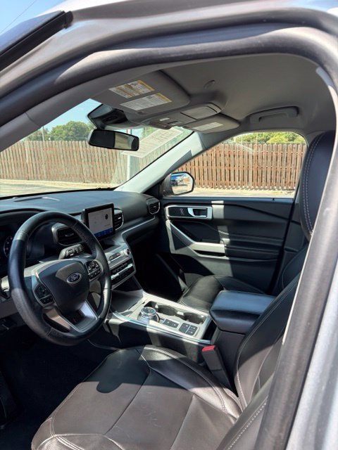 Used 2022 Ford Explorer XLT w/ Equipment Group 202A RWD image 6