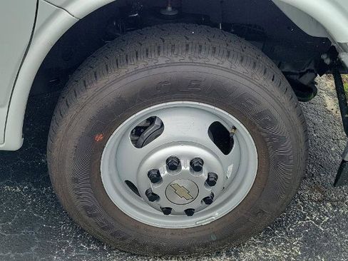 New 2025 Chevrolet Express 3500 w/ Power Convenience Package image 9