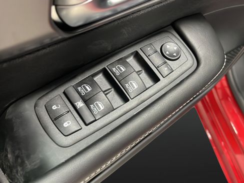 New 2026 Chrysler Pacifica Select FWD image 23