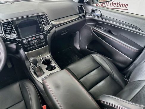 Used 2020 Jeep Grand Cherokee Trailhawk w/ Trailhawk Luxury Group AWD/4WD image 28