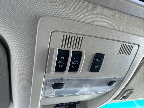 Used 2013 GMC Yukon Denali image 26