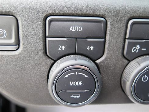 Used 2023 Chevrolet Silverado 1500 LT image 11