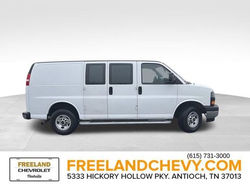 Used 2024 GMC Savana 2500 w/ Driver Convenience Package RWD image 2