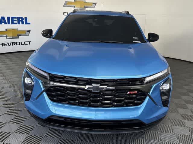 Used 2025 Chevrolet Trax RS w/ Sunroof Package FWD image 8