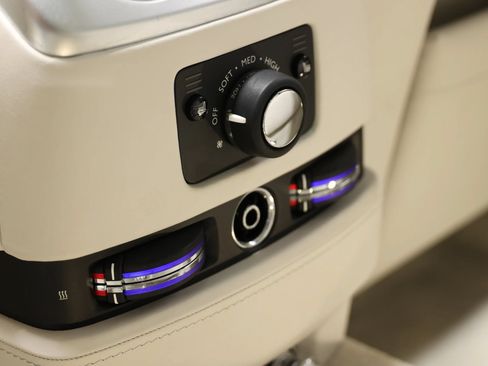 Used 2017 Rolls-Royce Ghost RWD image 73