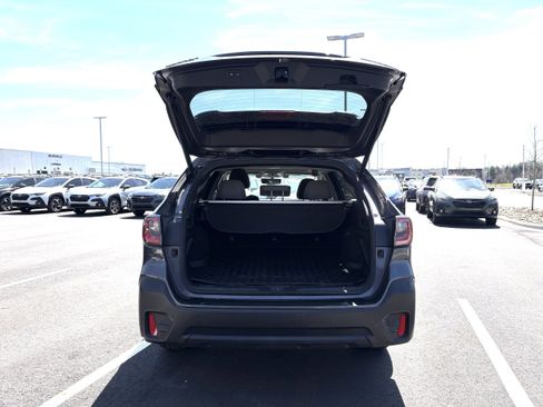 Used 2021 Subaru Outback Premium image 11