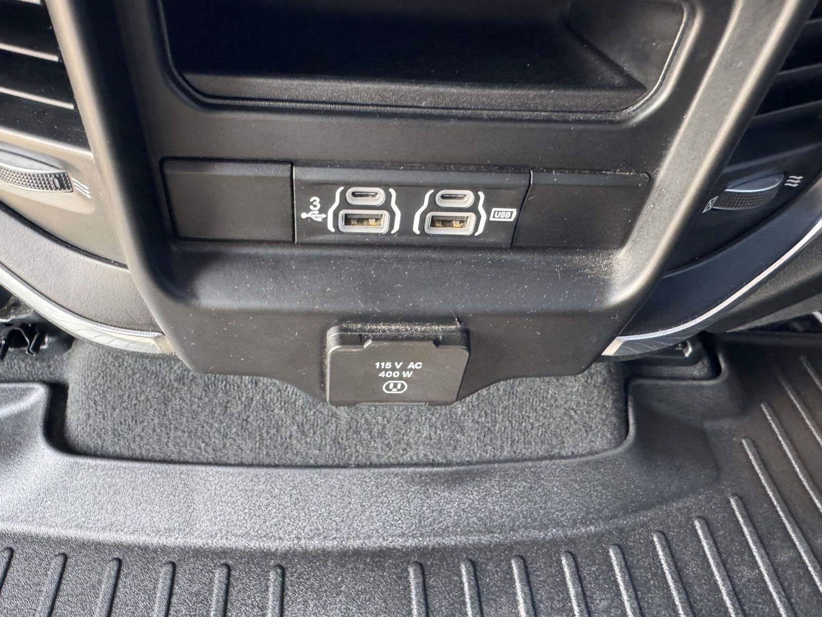 Used 2020 RAM 1500 Laramie AWD/4WD image 25
