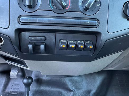 Used 2010 Ford F550 4x4 Crew Cab Super Duty image 20