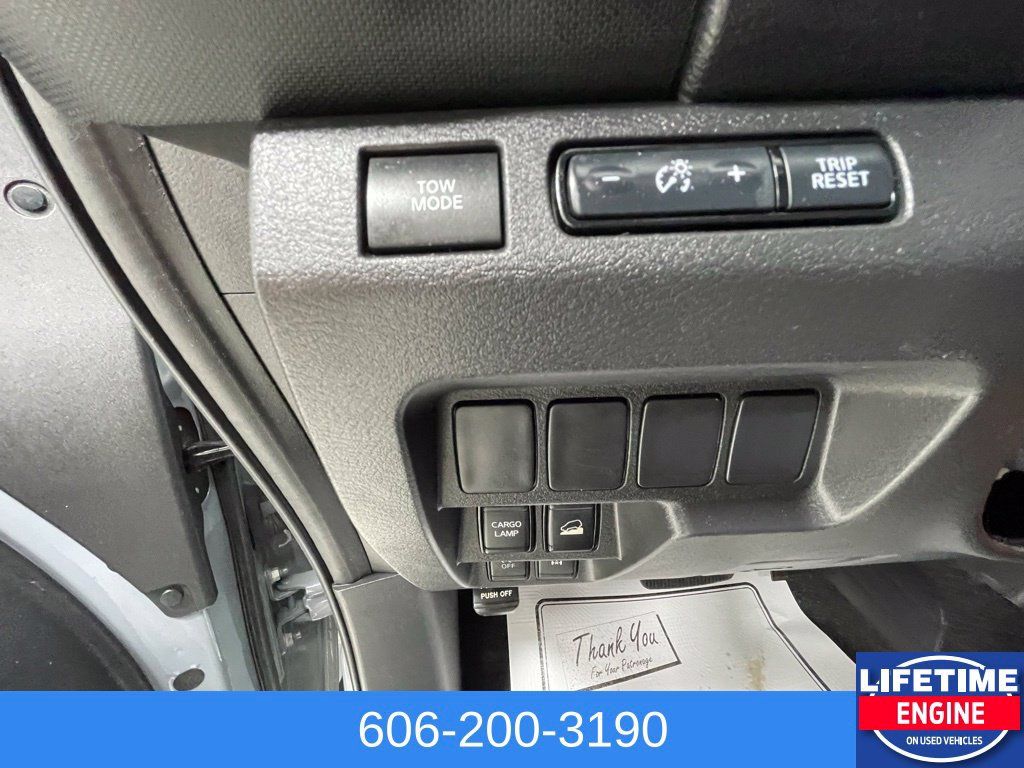 Used 2024 Nissan Frontier PRO-4X w/ Off-Road Protection Package AWD/4WD image 13