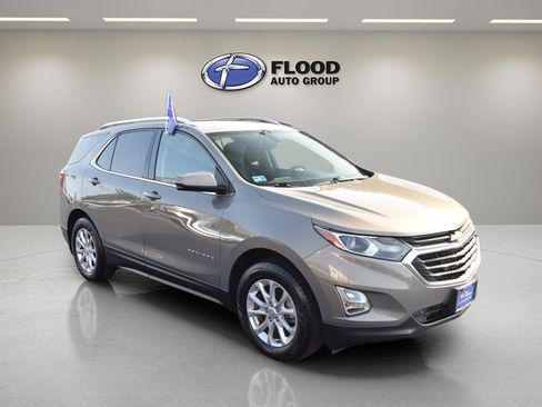 Used 2018 Chevrolet Equinox LT w/ Sun & Infotainment Package AWD/4WD image 1